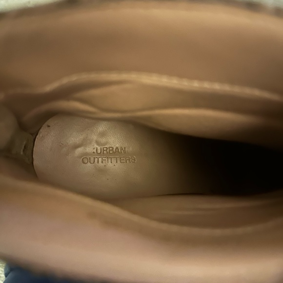 Urban outfitters size 7 snakeskin kitten heel booties - Picture 6 of 7